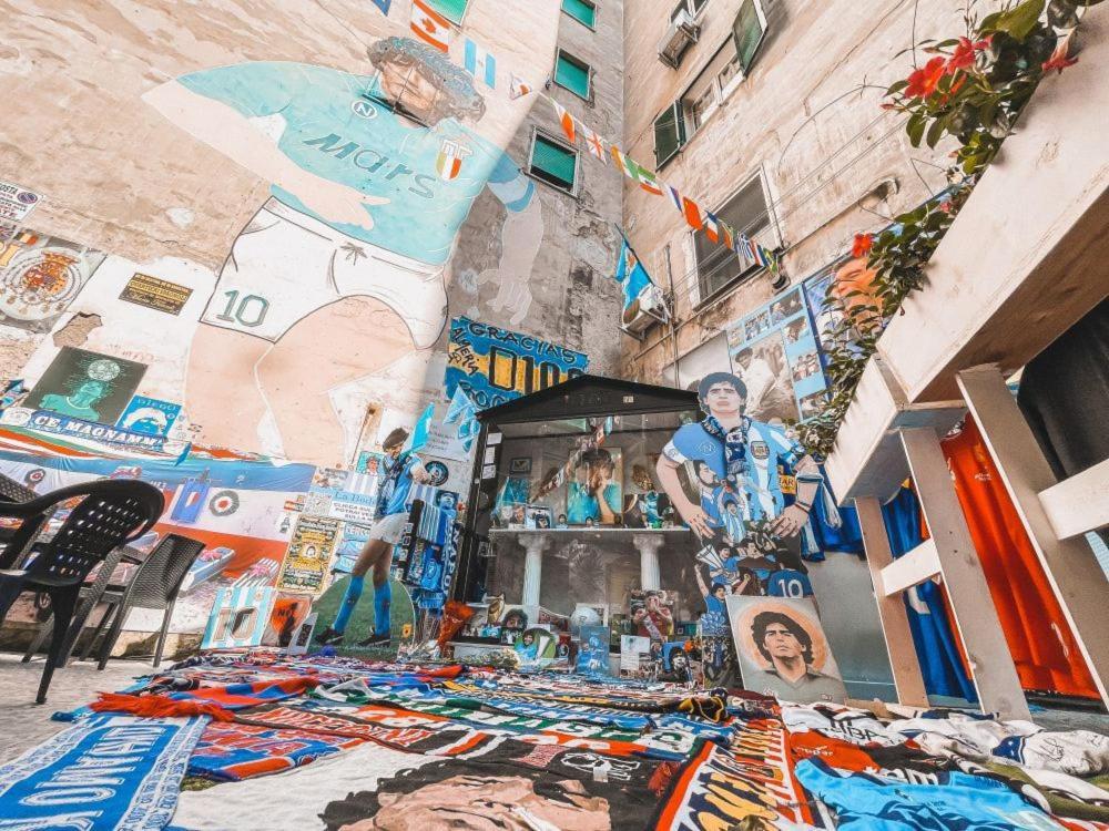 Toledohomenapoli المظهر الخارجي الصورة